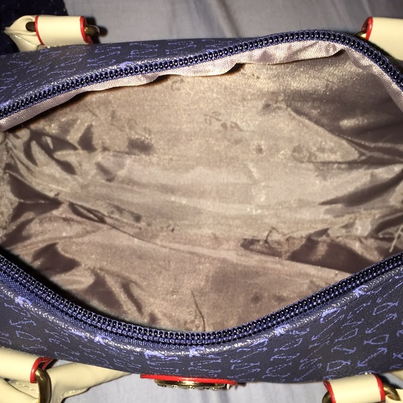 Purse - Picture 3 of 7